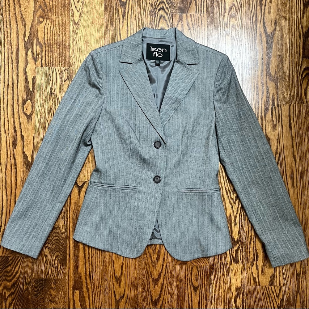 Teenflo Designer Gray Herringbone Tailored Blazer Jacket Slimming Fit Sz 2
